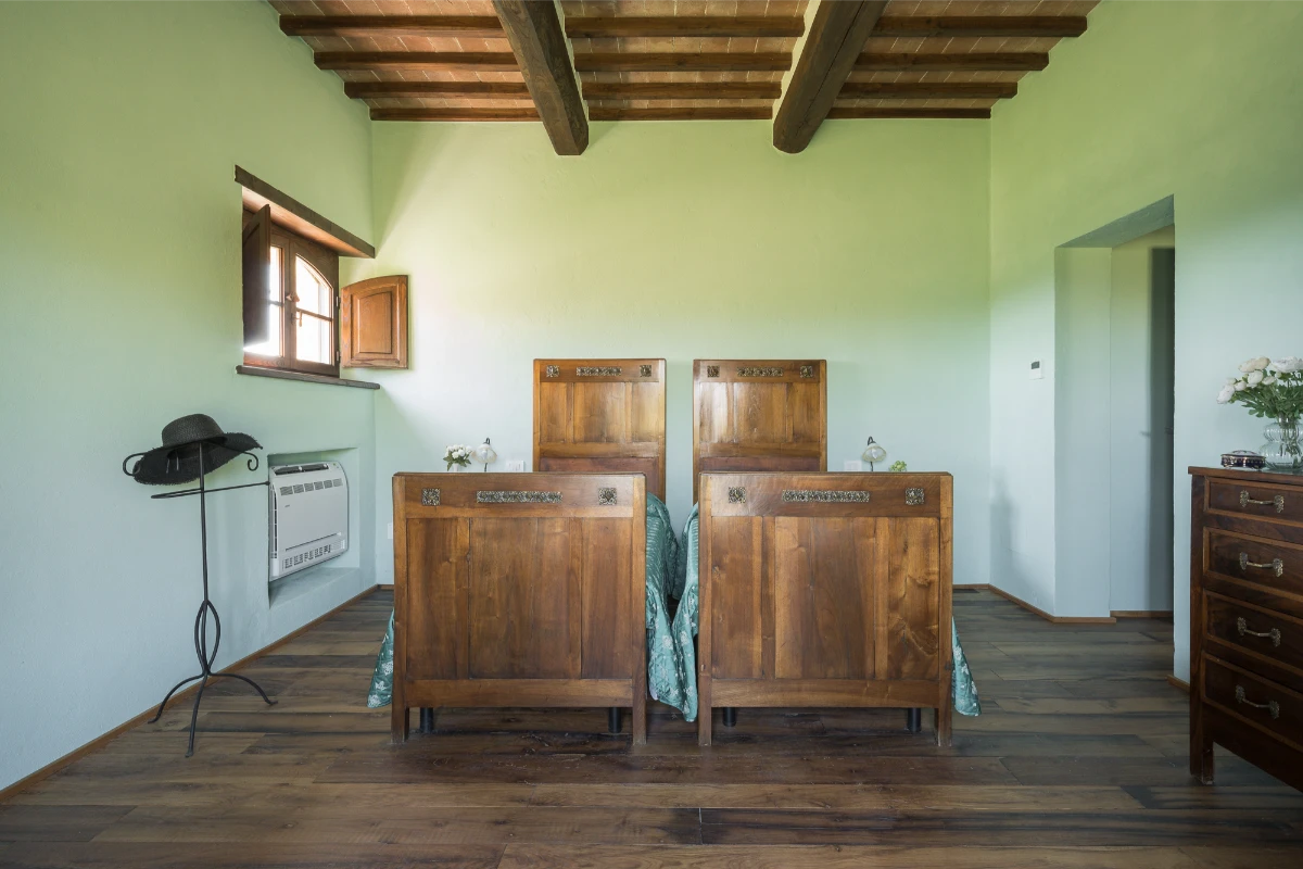 Alunno Immobiliare Real Estate Agency in Cortona for Tuscany and Umbria casale farneta