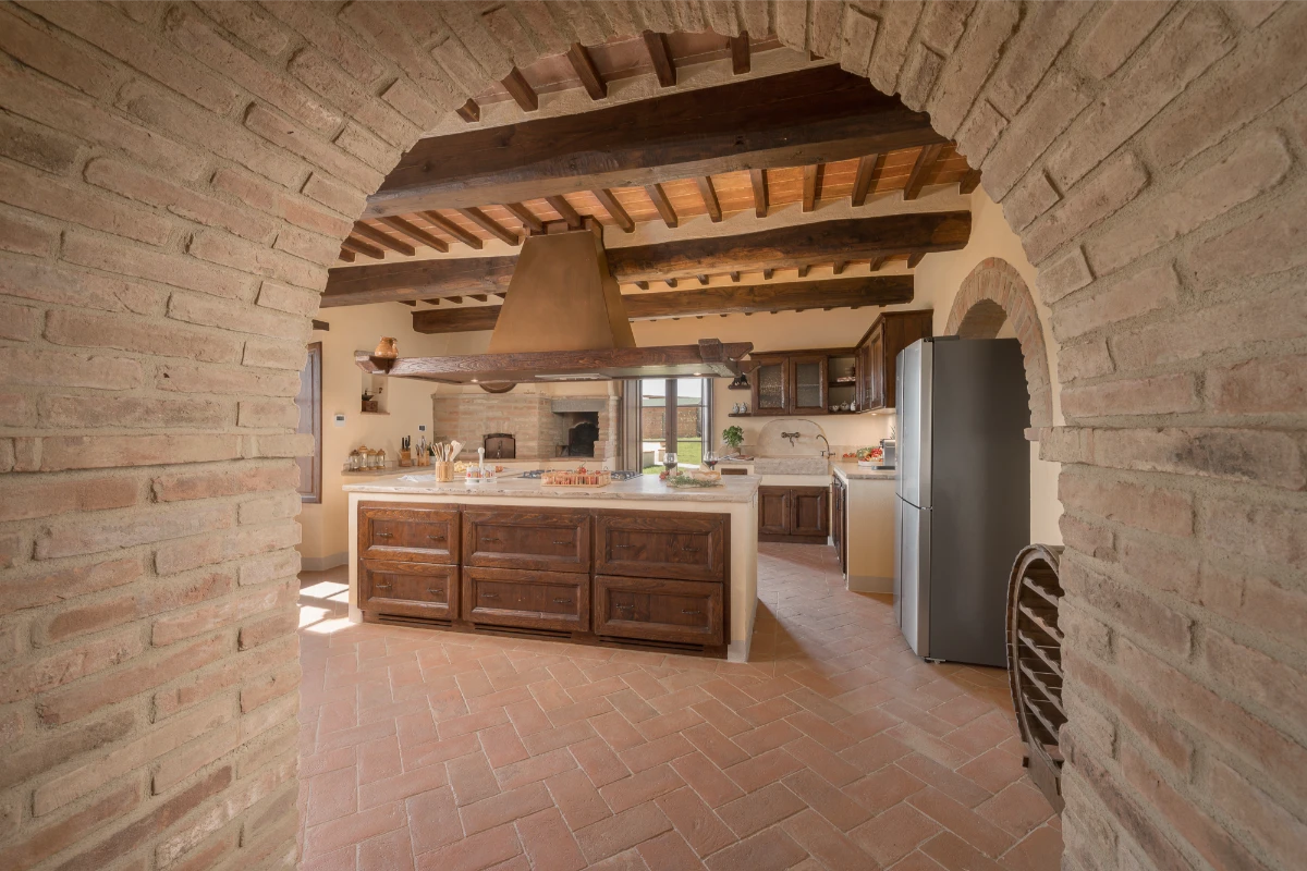 Alunno Immobiliare Real Estate Agency in Cortona for Tuscany and Umbria casale farneta