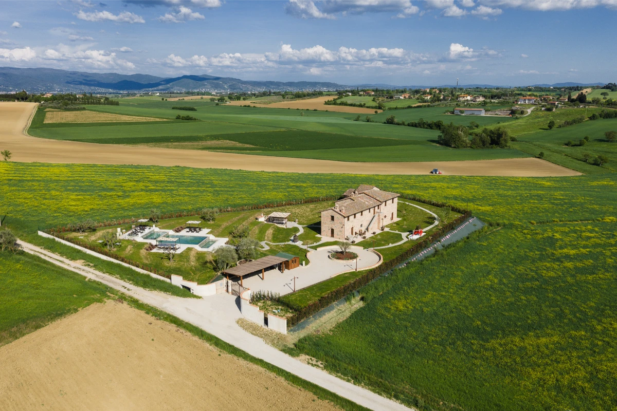 Alunno Immobiliare Real Estate Agency in Cortona for Tuscany and Umbria casale farneta