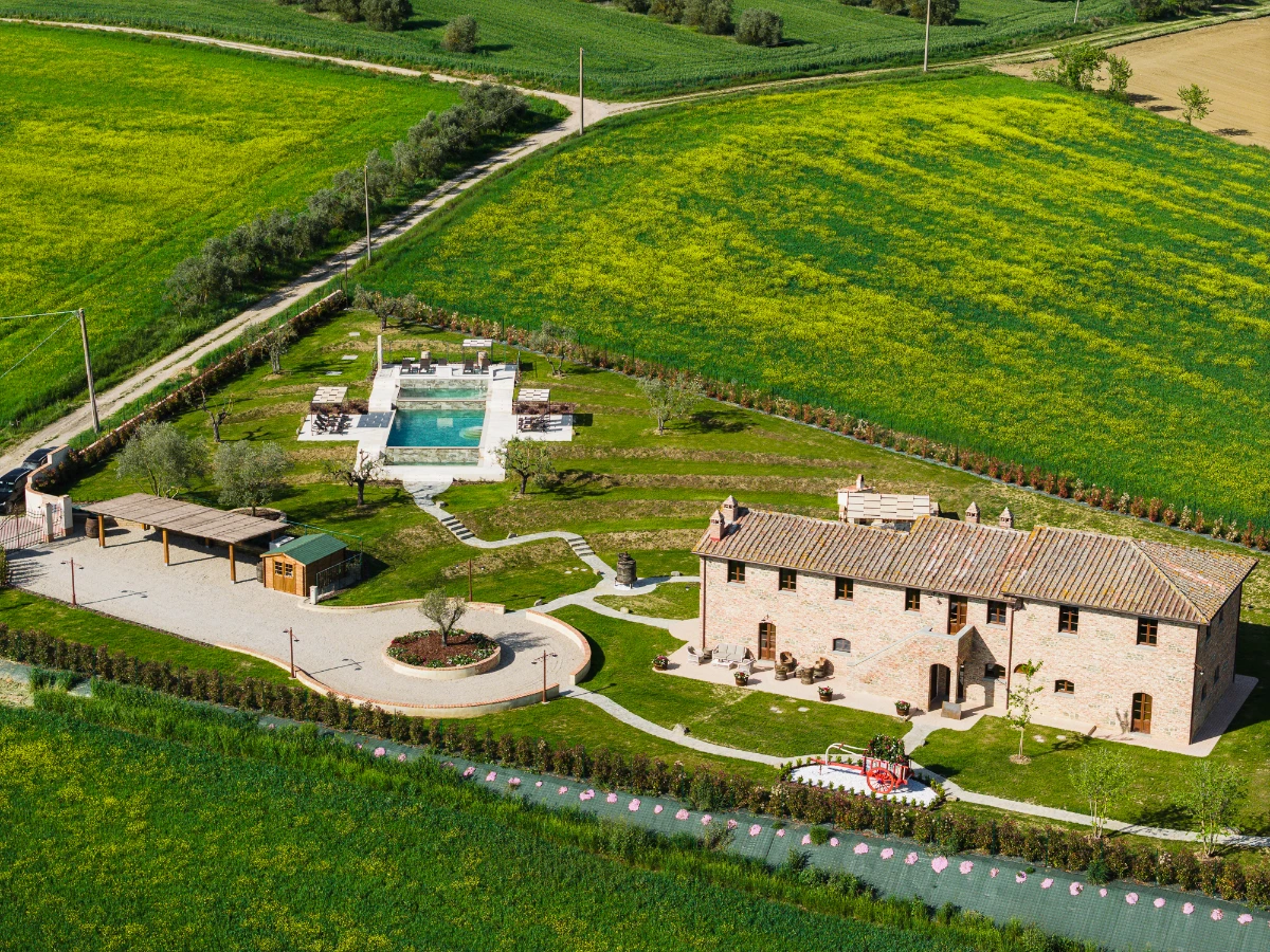 Alunno Immobiliare Real Estate Agency in Cortona for Tuscany and Umbria casale farneta