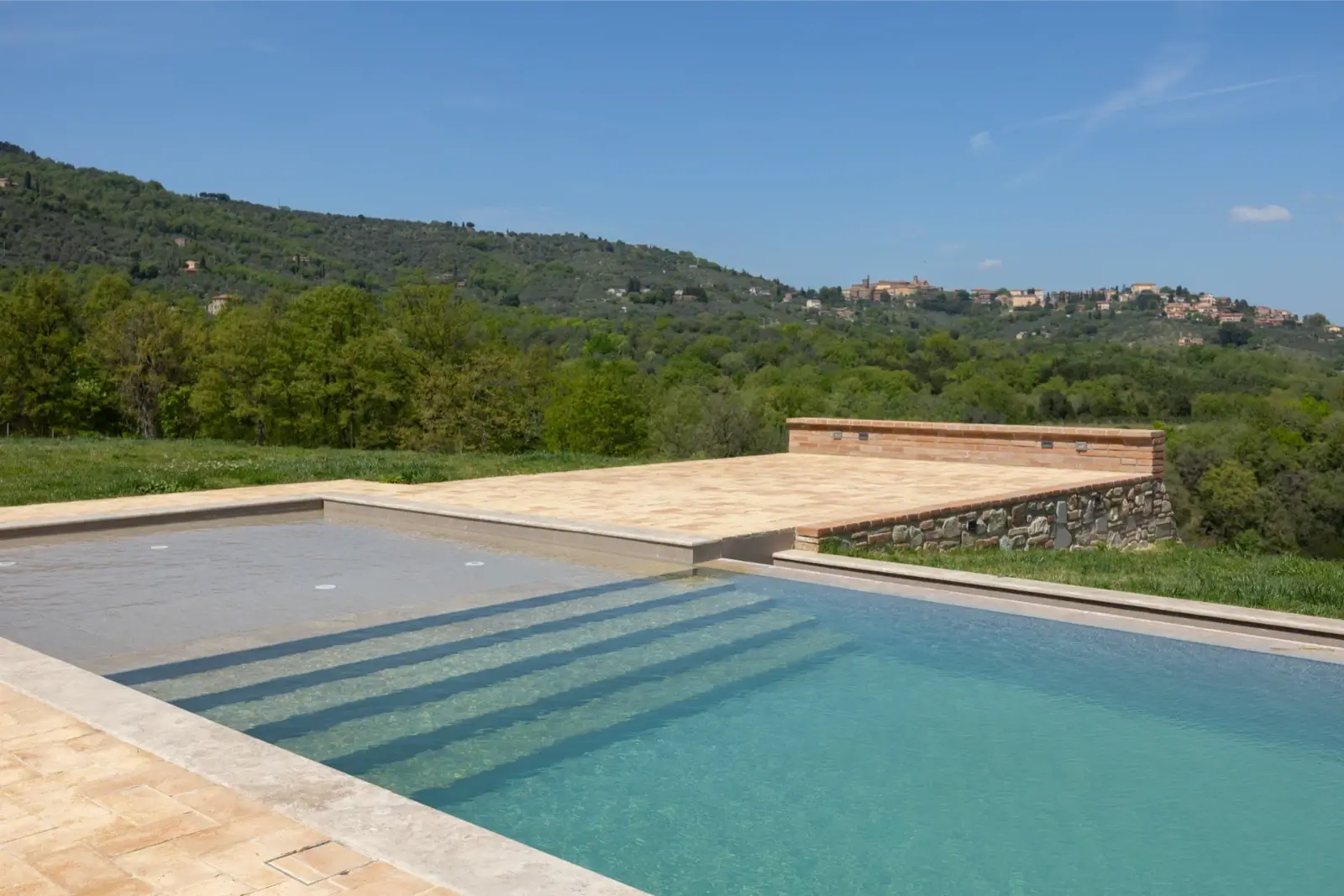 Alunno Immobiliare Real Estate Agency in Cortona for Tuscany and Umbria casale panicale jennifer