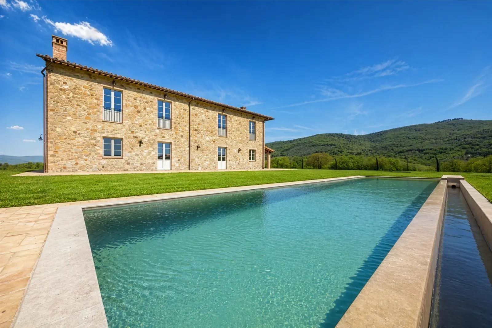Alunno Immobiliare Real Estate Agency in Cortona for Tuscany and Umbria casale panicale jennifer