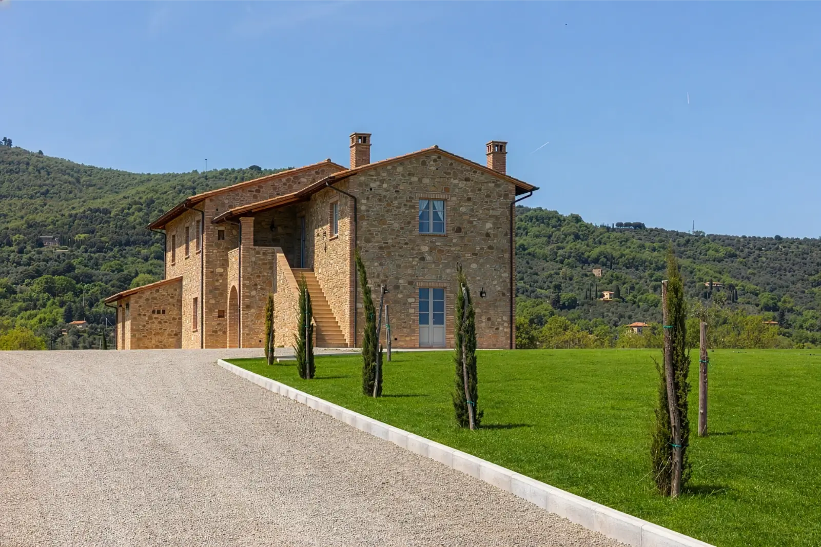 Alunno Immobiliare Real Estate Agency in Cortona for Tuscany and Umbria casale panicale jennifer