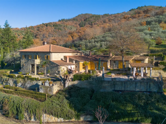 Alunno Immobiliare Real Estate Agency in Cortona for Tuscany and Umbria podere val di chio martine castiglion fiorentino cortona