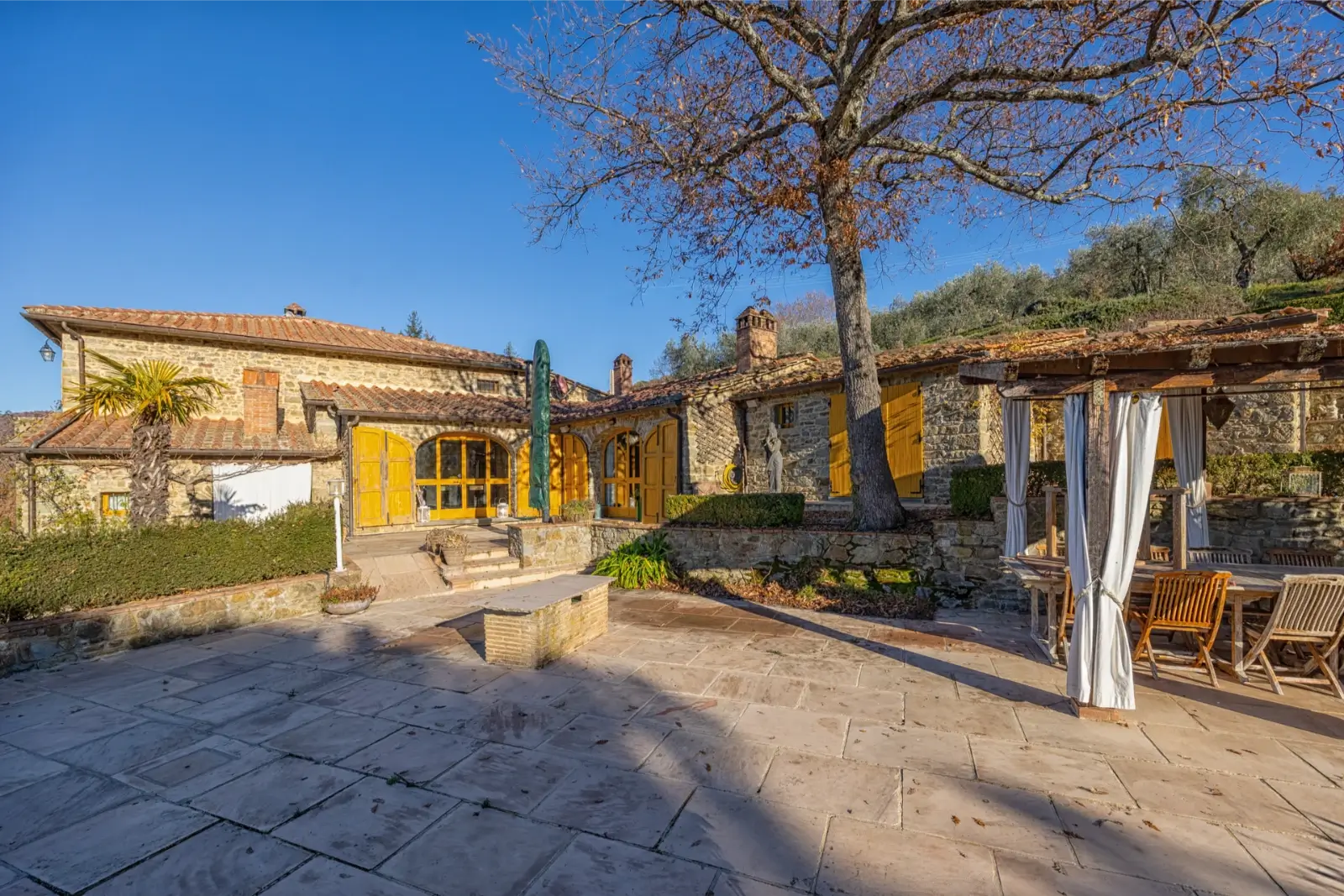 Alunno Immobiliare Real Estate Agency in Cortona for Tuscany and Umbria podere val di chio martine castiglion fiorentino cortona