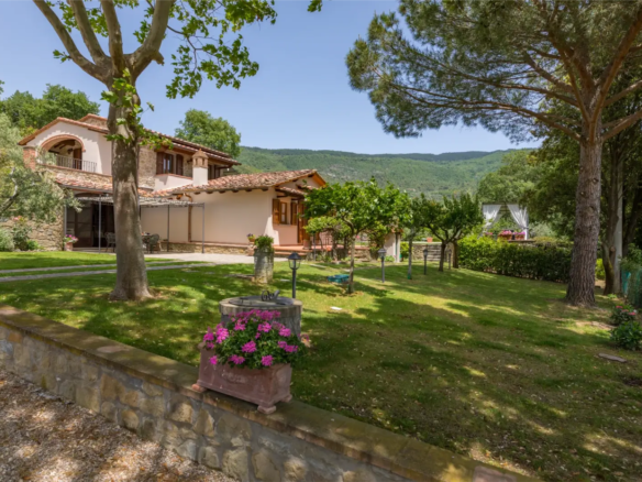 Alunno Immobiliare Real Estate Agency in Cortona for Tuscany and Umbria villa il poggio cortona 2