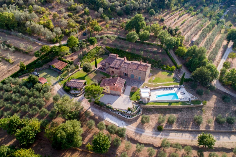 Property Finder in Tuscany and Umbria for international clients alunno immobiliare