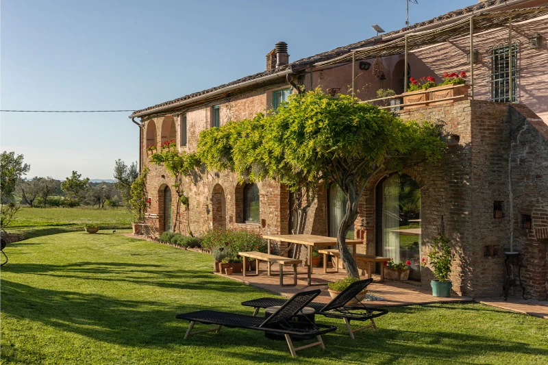 Property Finder in Tuscany and Umbria for international clients