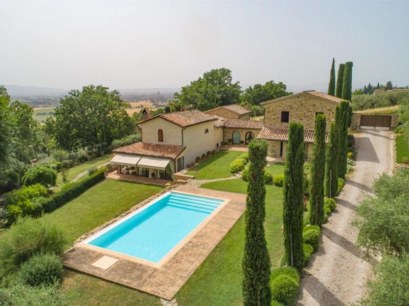 Property Finder in Tuscany and Umbria with exclusive buyer representation