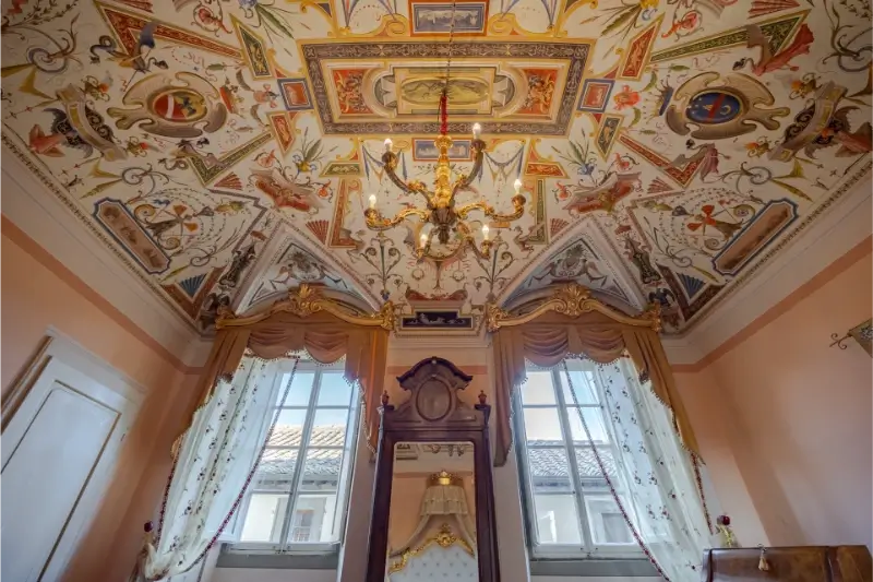 Purchasing with a historic real estate agency from Cortona